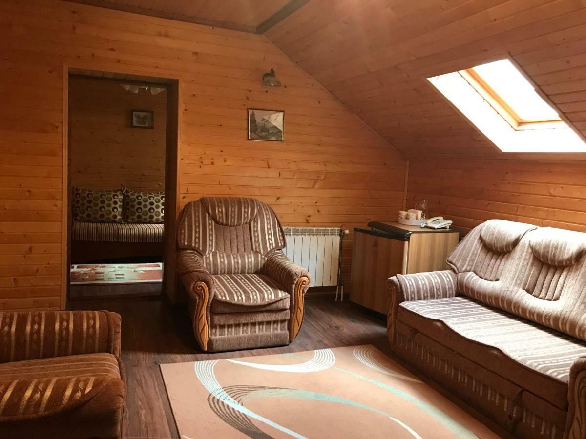 Elf-Cottage Tur'ya Paseka Exteriér fotografie